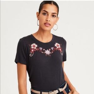 American Eagle floral embroidered T-shirt